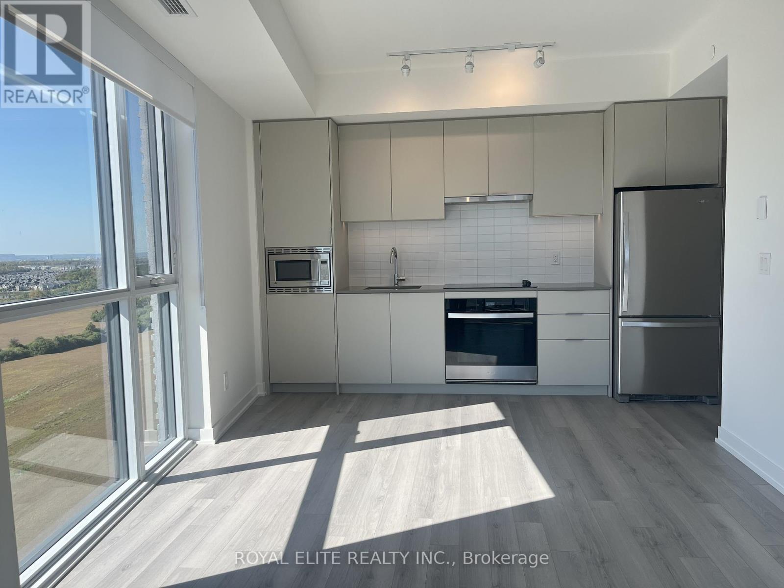 A1902 - 3079 Trafalgar Road, Oakville, Ontario  L6H 8C5 - Photo 5 - W12435635
