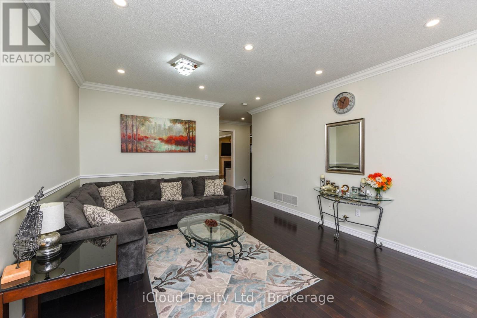 304 Dalgleish Garden, Milton, Ontario  L9T 6Z7 - Photo 14 - W12435645
