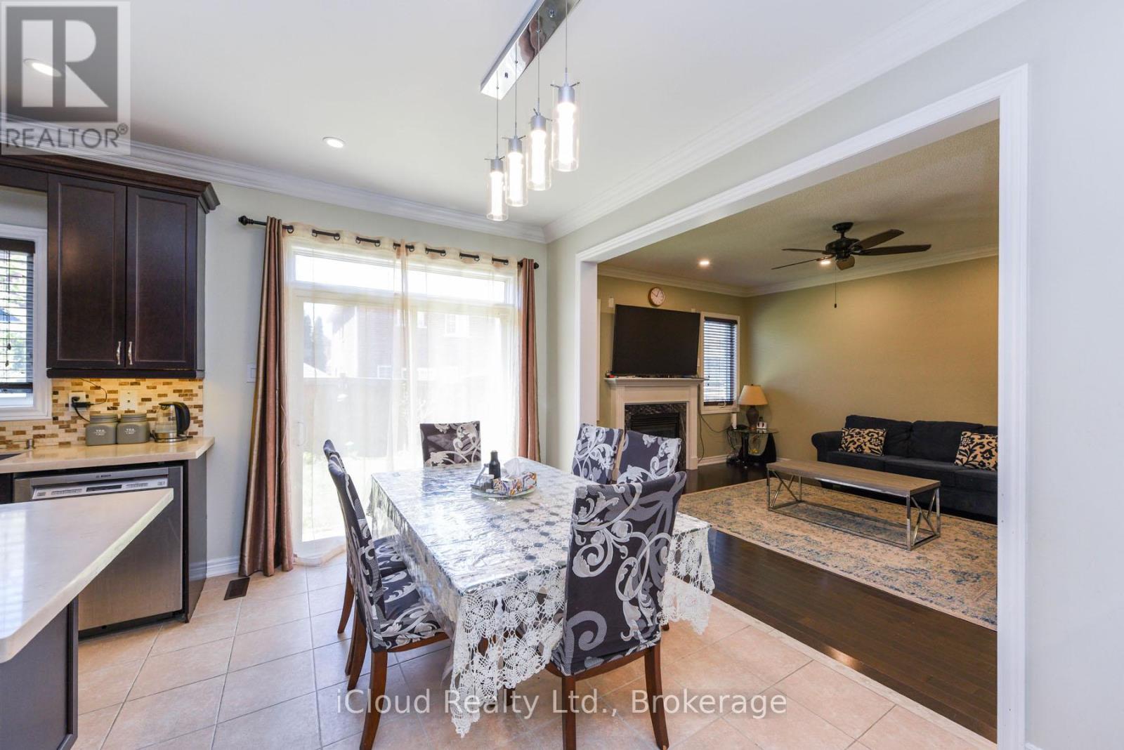 304 Dalgleish Garden, Milton, Ontario  L9T 6Z7 - Photo 15 - W12435645