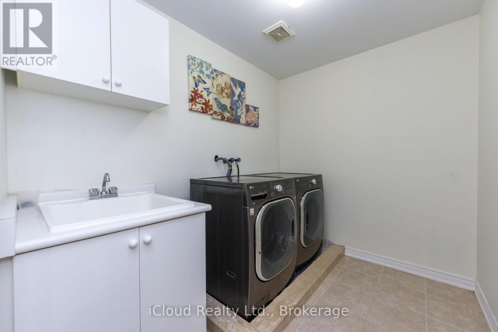304 Dalgleish Garden, Milton, Ontario  L9T 6Z7 - Photo 25 - W12435645
