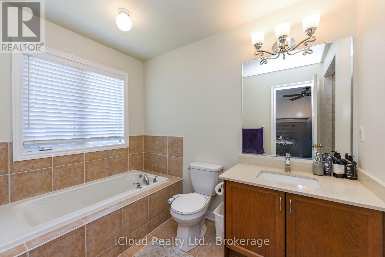 304 Dalgleish Garden, Milton, Ontario  L9T 6Z7 - Photo 28 - W12435645