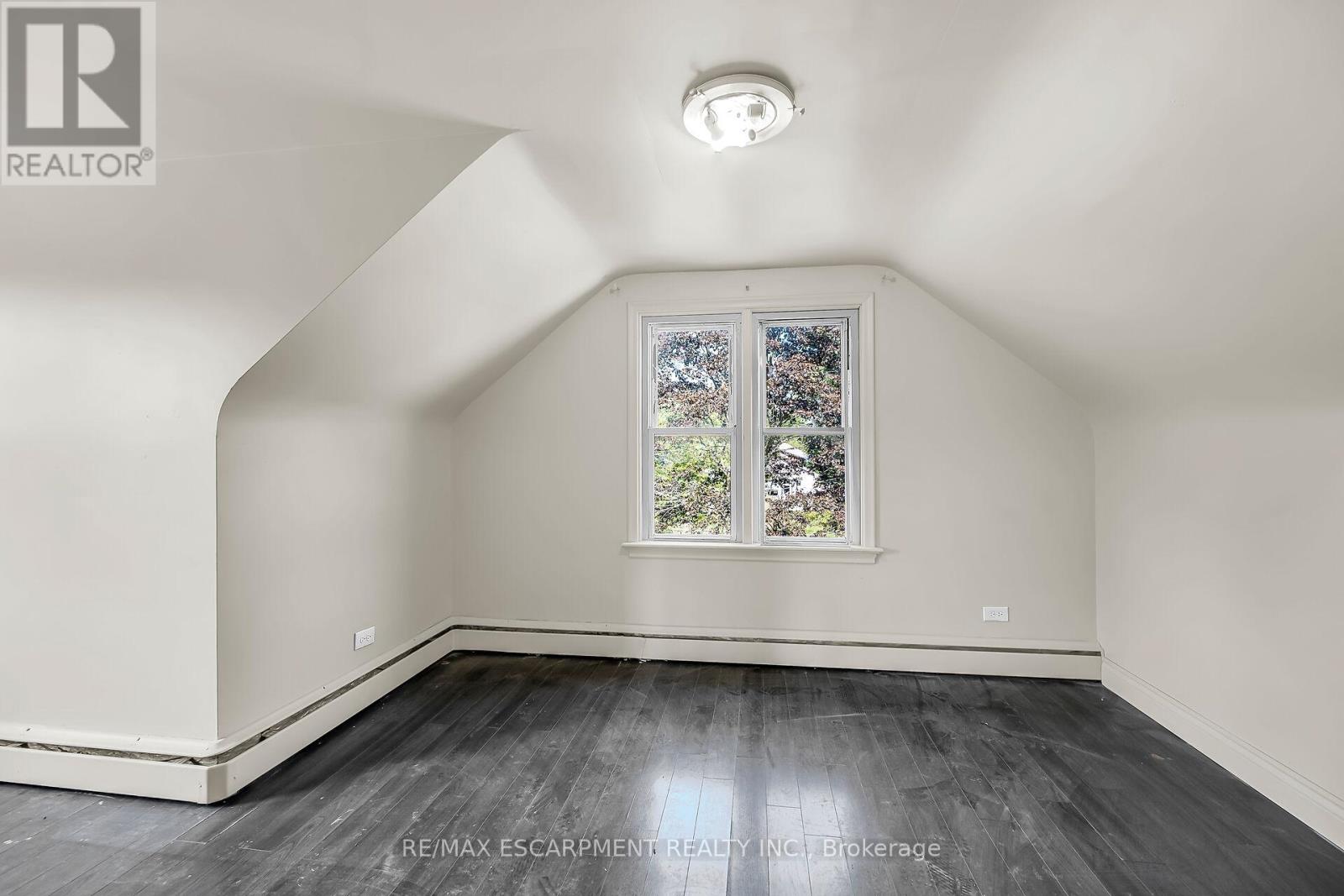 2918 Upper James Street, Hamilton, Ontario  L0R 1W0 - Photo 18 - X12435636