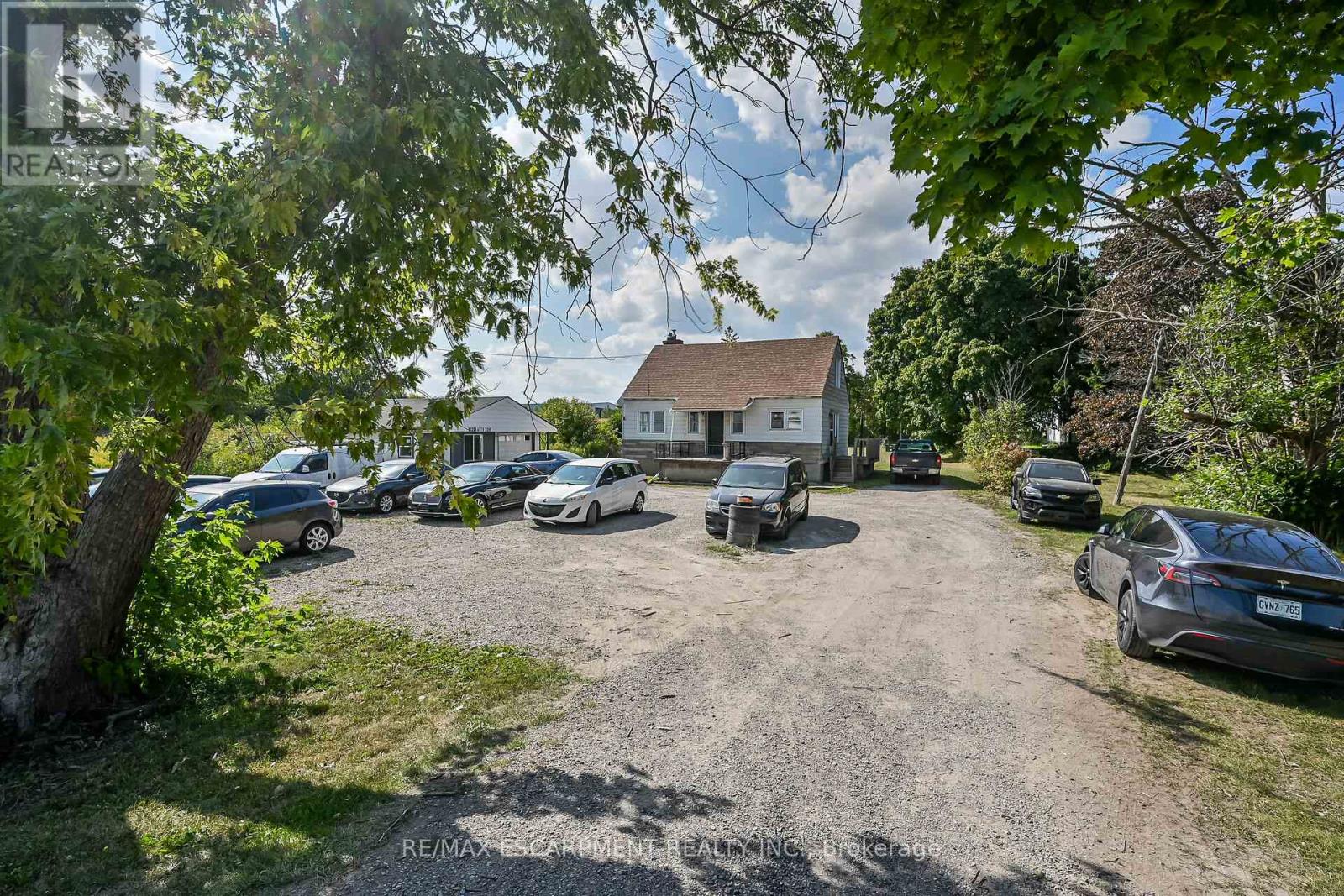 2918 Upper James Street, Hamilton, Ontario  L0R 1W0 - Photo 2 - X12435636
