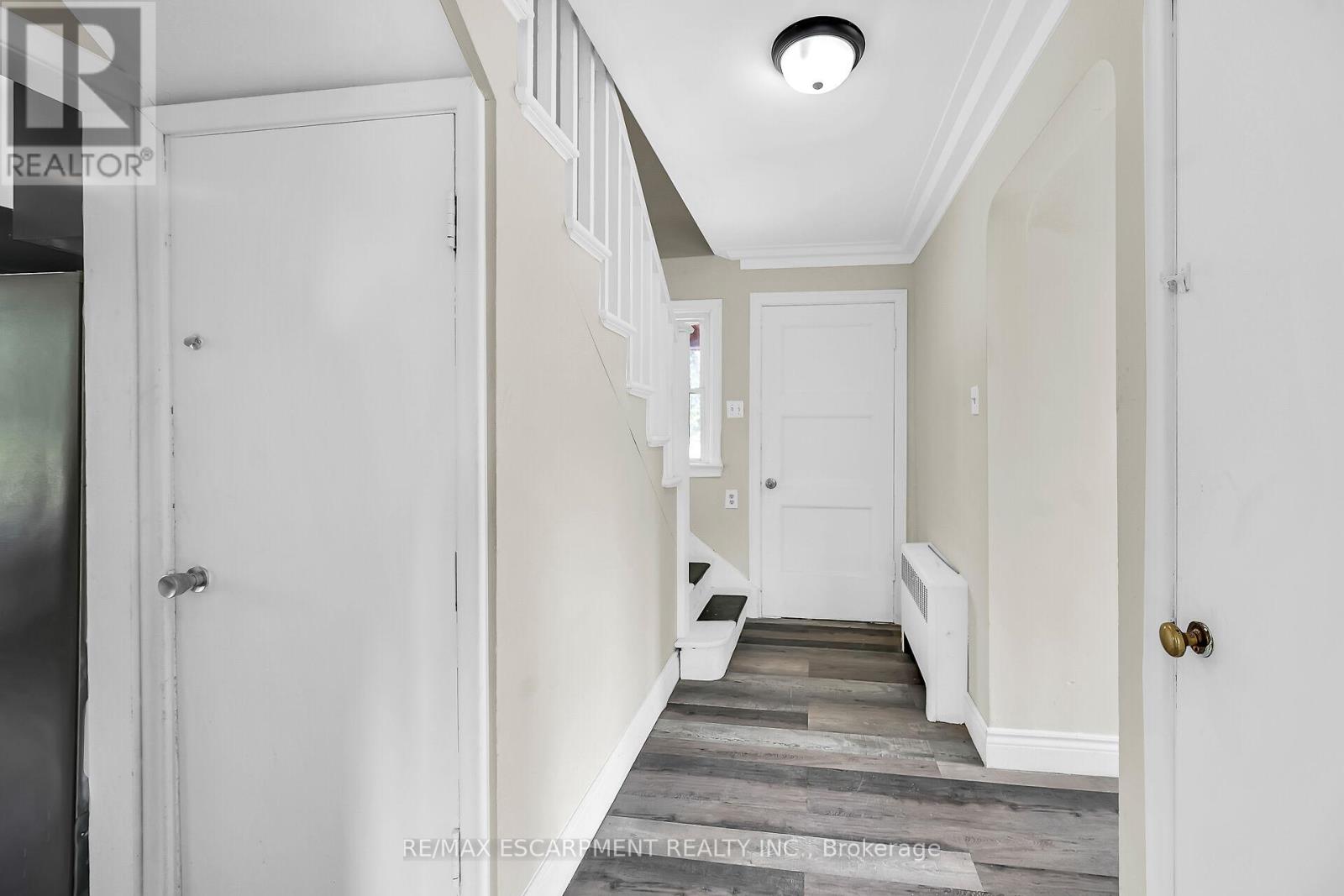 2918 Upper James Street, Hamilton, Ontario  L0R 1W0 - Photo 8 - X12435636