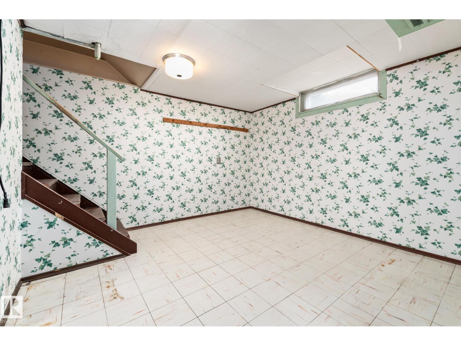 12419 135a Av Nw, Edmonton, Alberta  T5L 3Z4 - Photo 18 - E4460135