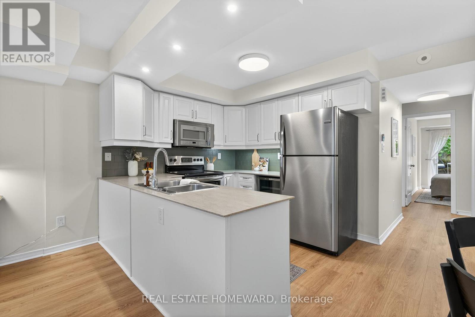 1 - 11 Frances Loring Lane, Toronto, Ontario  M4M 3E8 - Photo 12 - E12431890