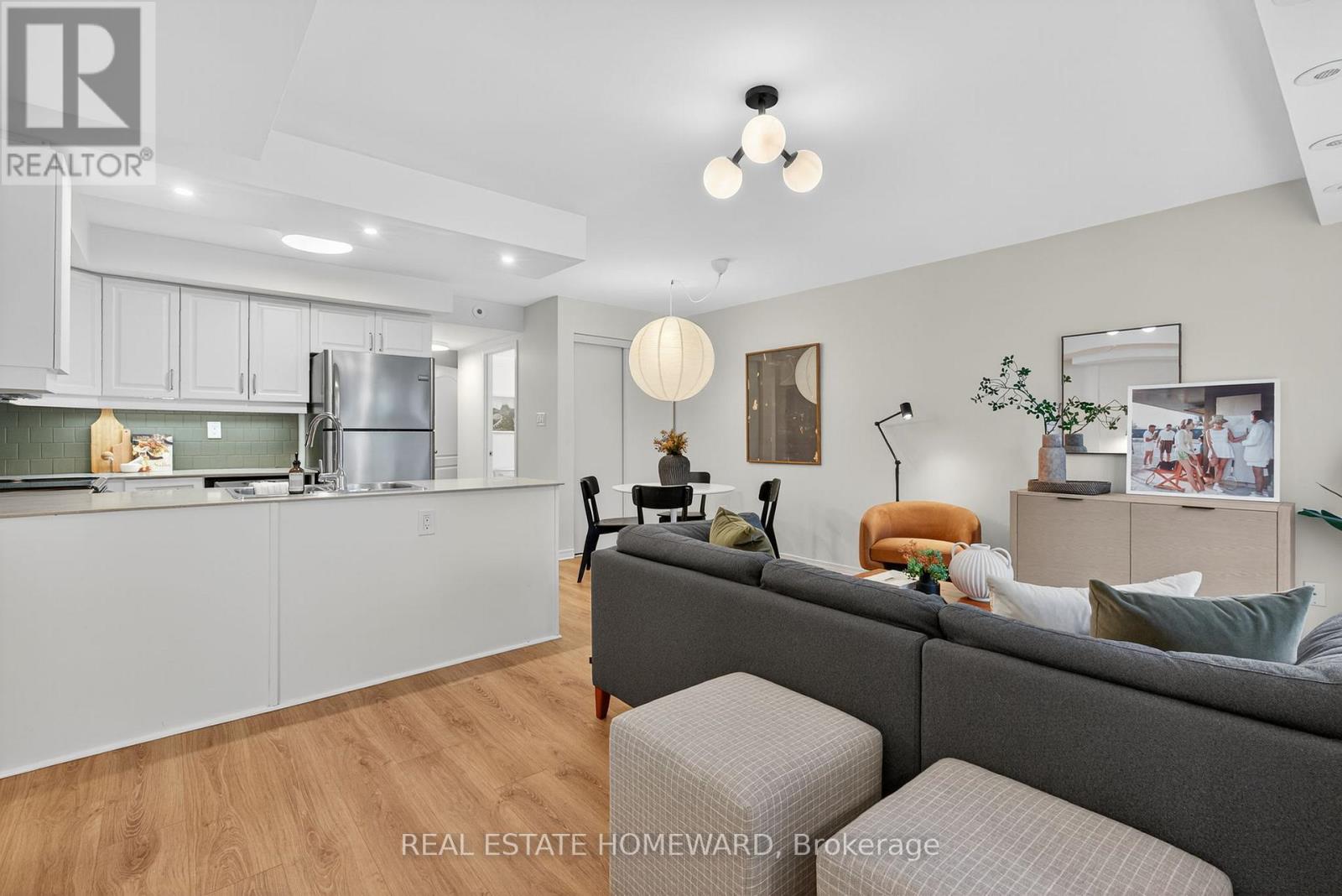 1 - 11 Frances Loring Lane, Toronto, Ontario  M4M 3E8 - Photo 10 - E12431890