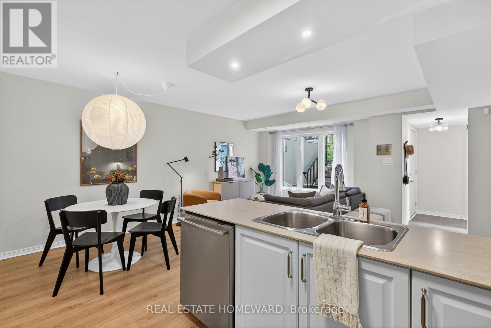 1 - 11 Frances Loring Lane, Toronto, Ontario  M4M 3E8 - Photo 15 - E12431890