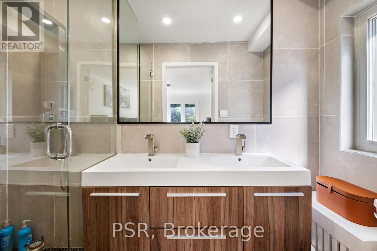 7 Glenarden Road, Toronto, Ontario  M6C 3J8 - Photo 16 - C12435668