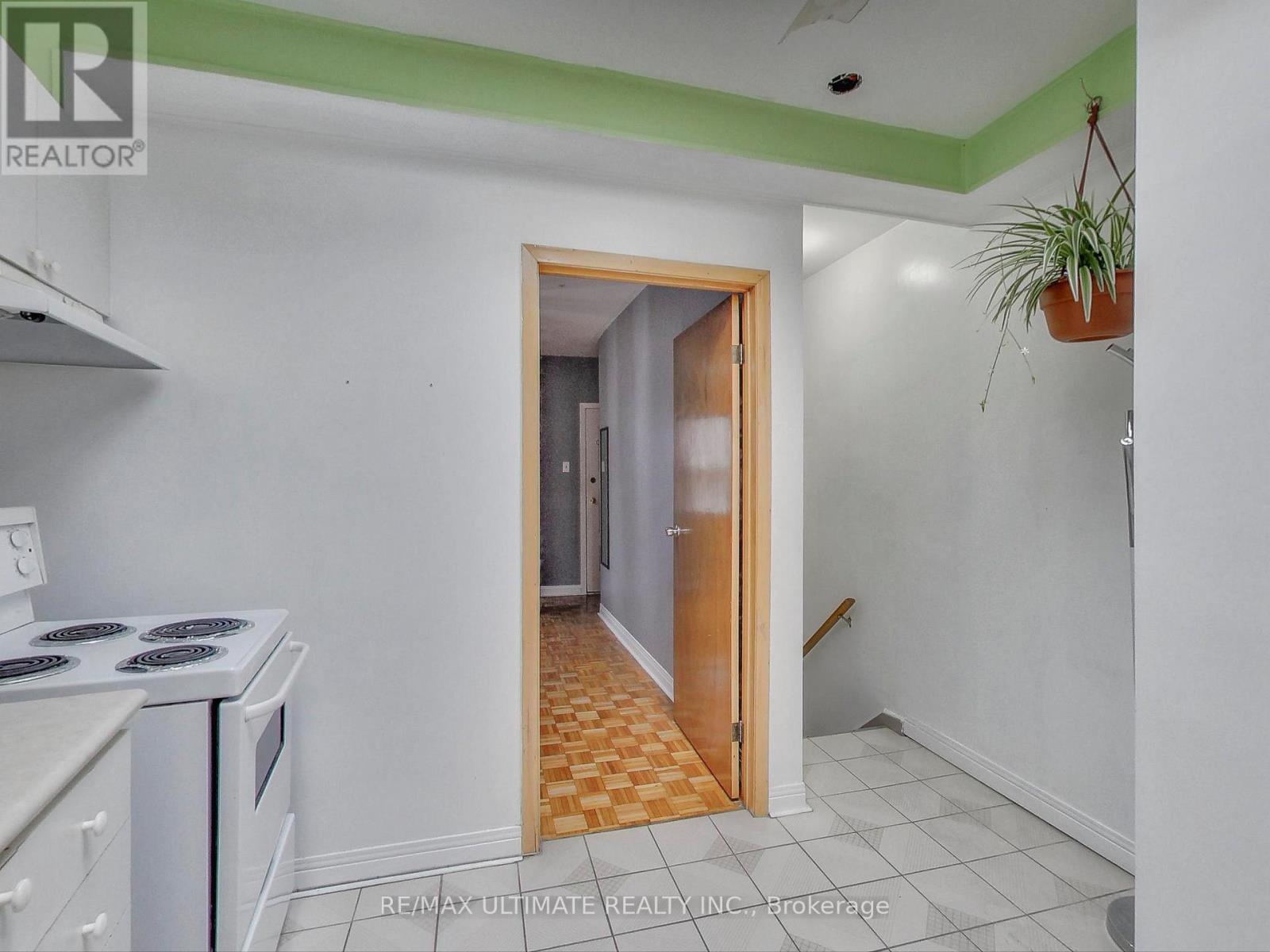 Apt #2 - 1584 Dundas Street W, Toronto, Ontario  M6K 1T8 - Photo 9 - C12435680