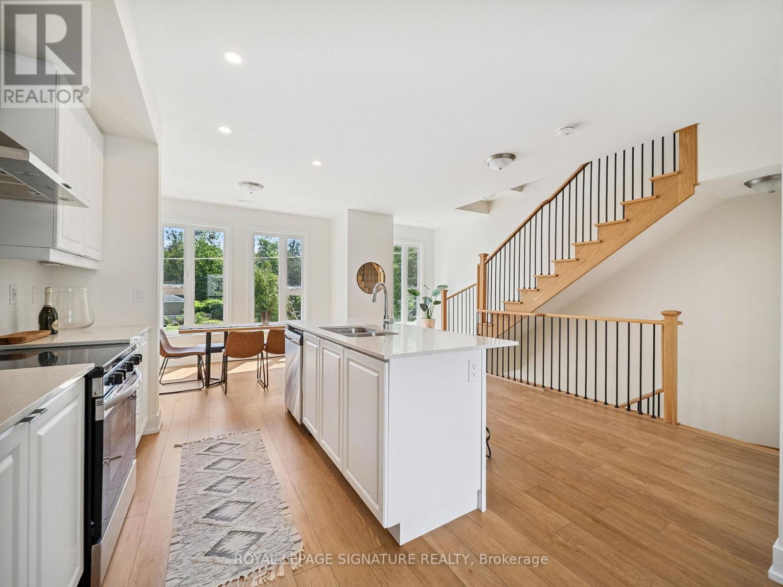 18 Bru-Lor Lane, Orillia, Ontario  L3V 8P4 - Photo 3 - S12434872