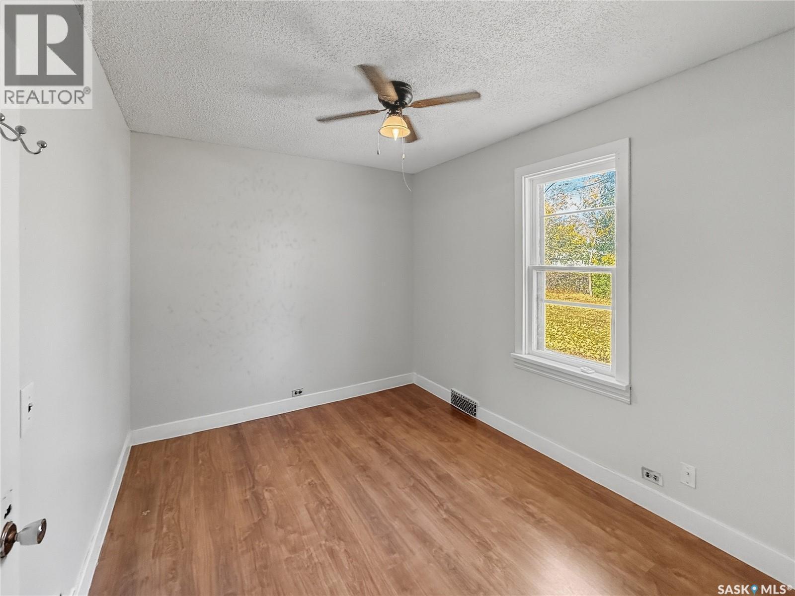 319 Dennis Street, Herbert, Saskatchewan  S0H 2A0 - Photo 10 - SK019677