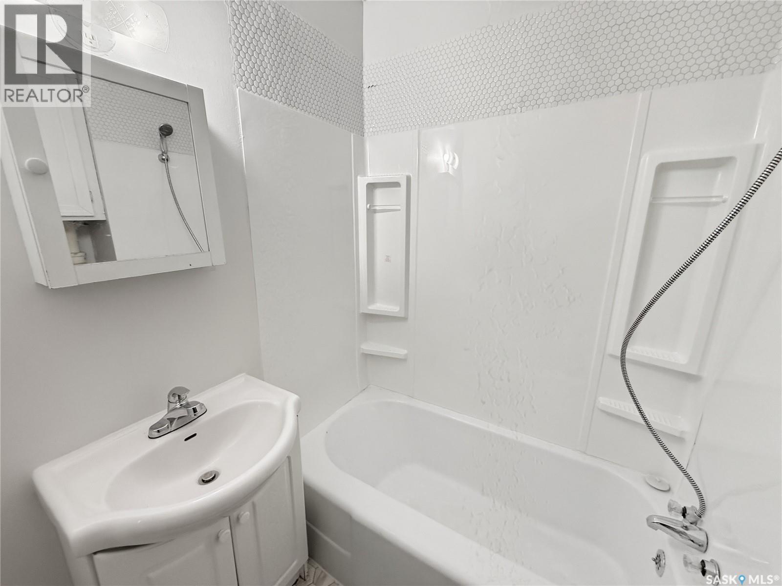 319 Dennis Street, Herbert, Saskatchewan  S0H 2A0 - Photo 11 - SK019677