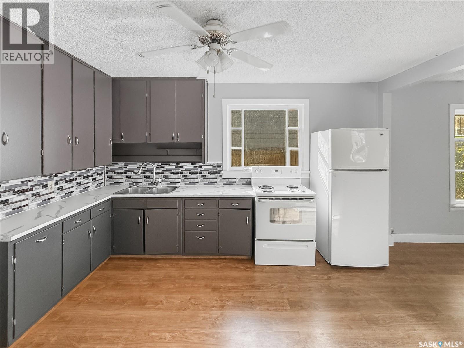 319 Dennis Street, Herbert, Saskatchewan  S0H 2A0 - Photo 5 - SK019677