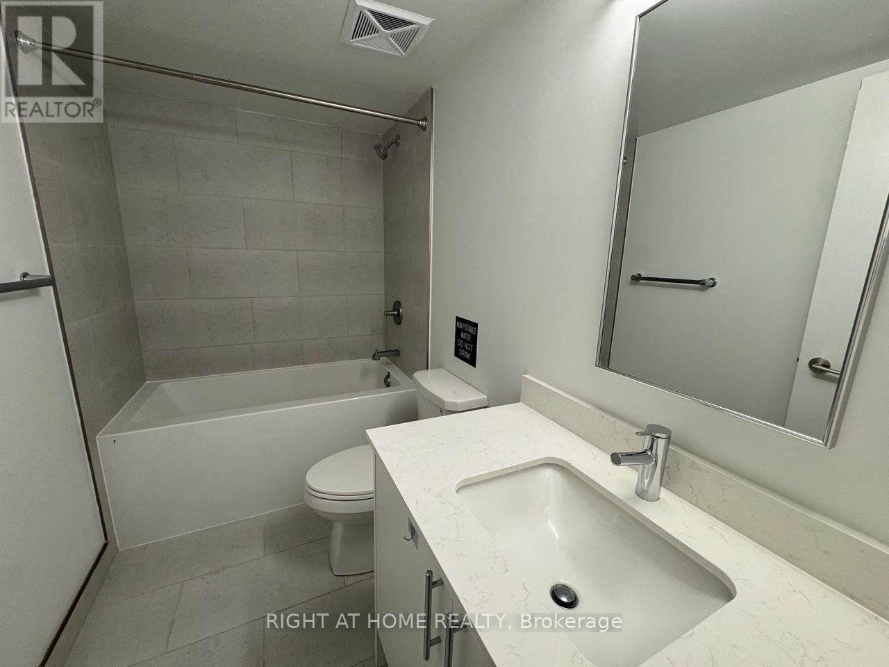 313 - 3 Strathgowan Avenue, Toronto, Ontario  M4N 1B8 - Photo 18 - C12388841