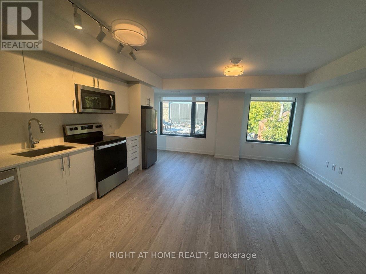 313 - 3 Strathgowan Avenue, Toronto, Ontario  M4N 1B8 - Photo 13 - C12388841