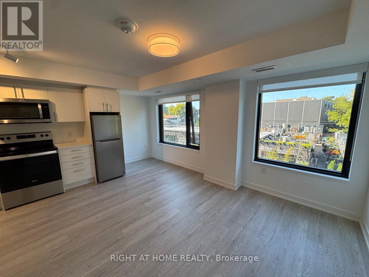 313 - 3 Strathgowan Avenue, Toronto, Ontario  M4N 1B8 - Photo 10 - C12388841