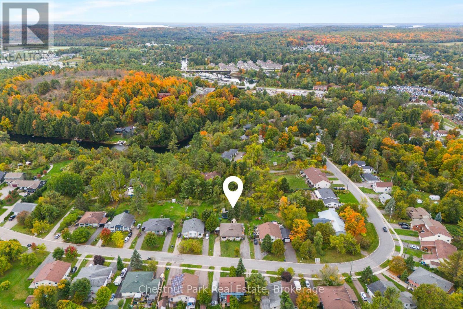 70 Milton Street, Bracebridge, Ontario  P1L 1G9 - Photo 3 - X12435682