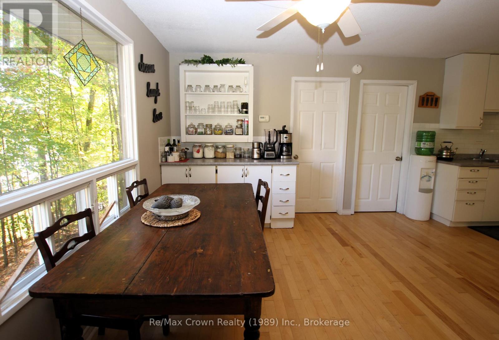 242 Everett Drive, Parry Sound Remote Area, Ontario  P0H 2R0 - Photo 11 - X12435696
