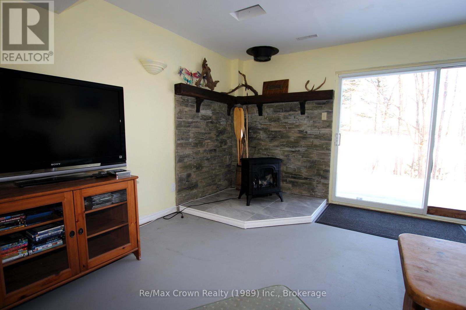 242 Everett Drive, Parry Sound Remote Area, Ontario  P0H 2R0 - Photo 26 - X12435696