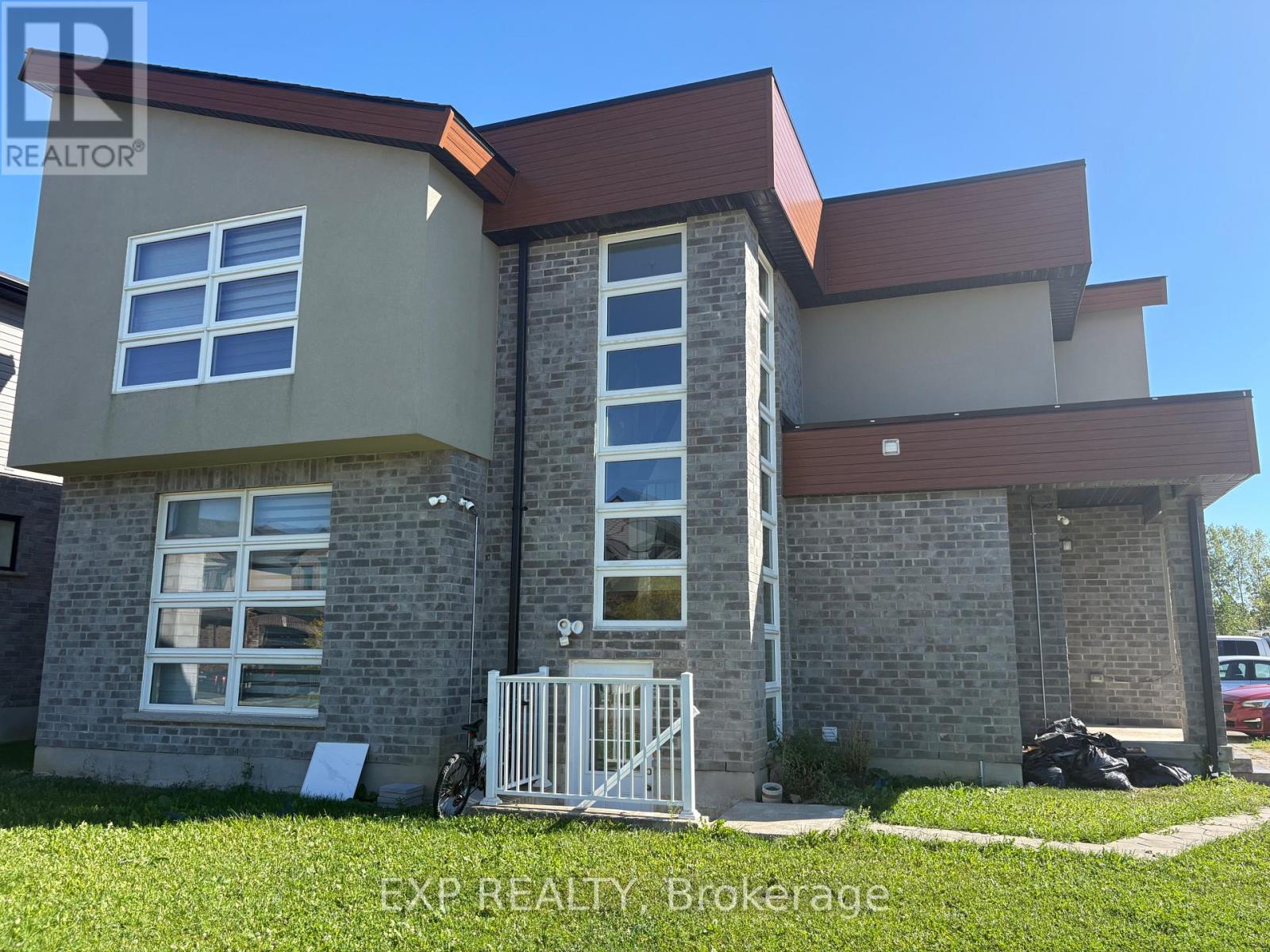 Lower - 1445 Dyer Crescent N, London North, Ontario  N6G 0S6 - Photo 2 - X12435693