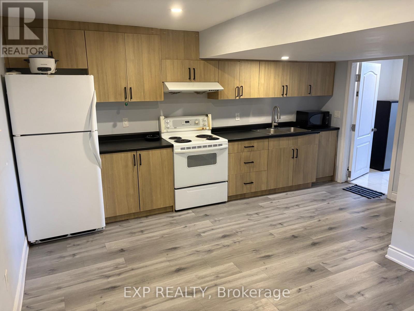 Lower - 1445 Dyer Crescent N, London North, Ontario  N6G 0S6 - Photo 5 - X12435693