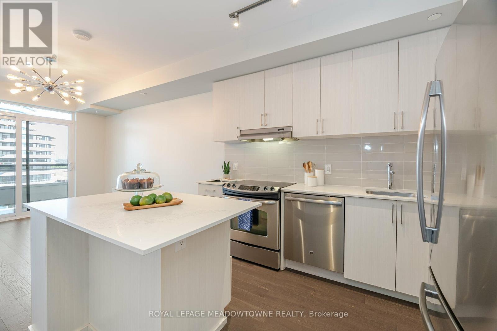 802 - 2560 Eglinton Avenue W, Mississauga, Ontario  L5M 0Y3 - Photo 20 - W12435672
