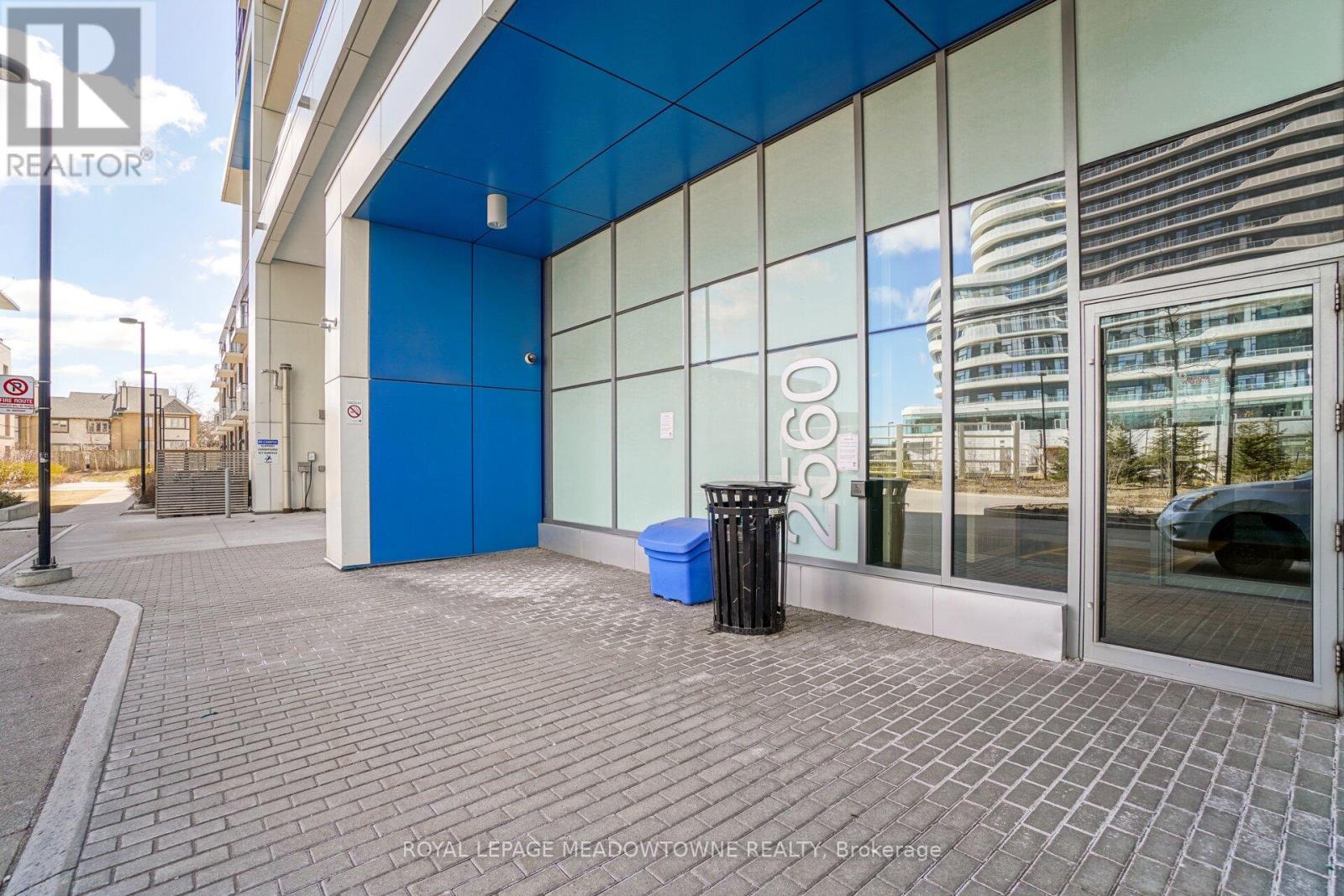 802 - 2560 Eglinton Avenue W, Mississauga, Ontario  L5M 0Y3 - Photo 4 - W12435672