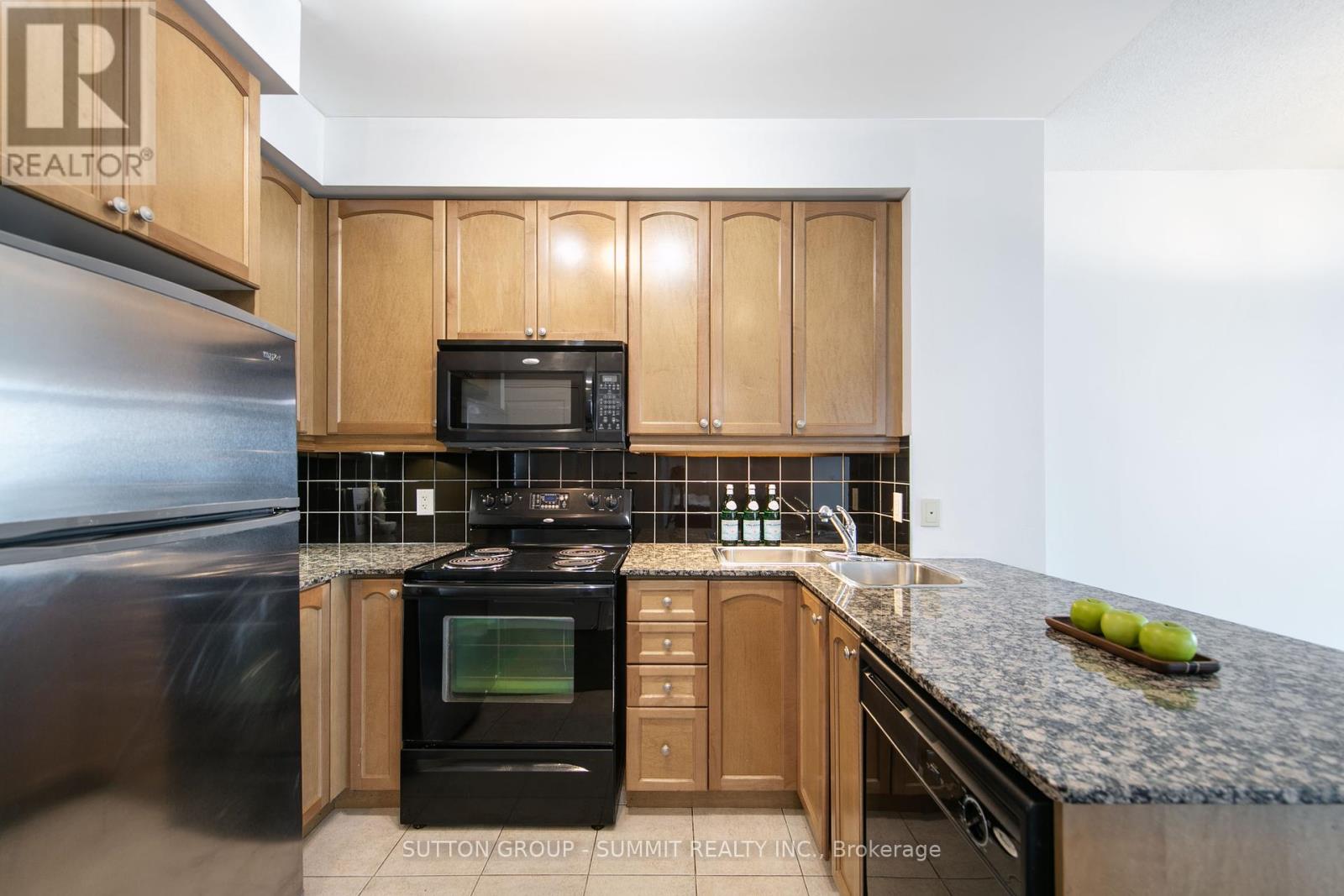 1202 - 80 Absolute Avenue, Mississauga, Ontario  L4Z 0A5 - Photo 14 - W12435677