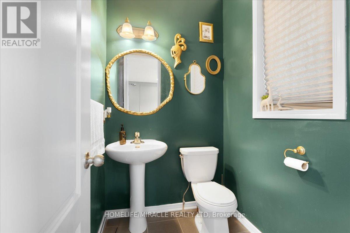 402 Dougall Avenue, Caledon, Ontario  L7C 2H1 - Photo 19 - W12435678