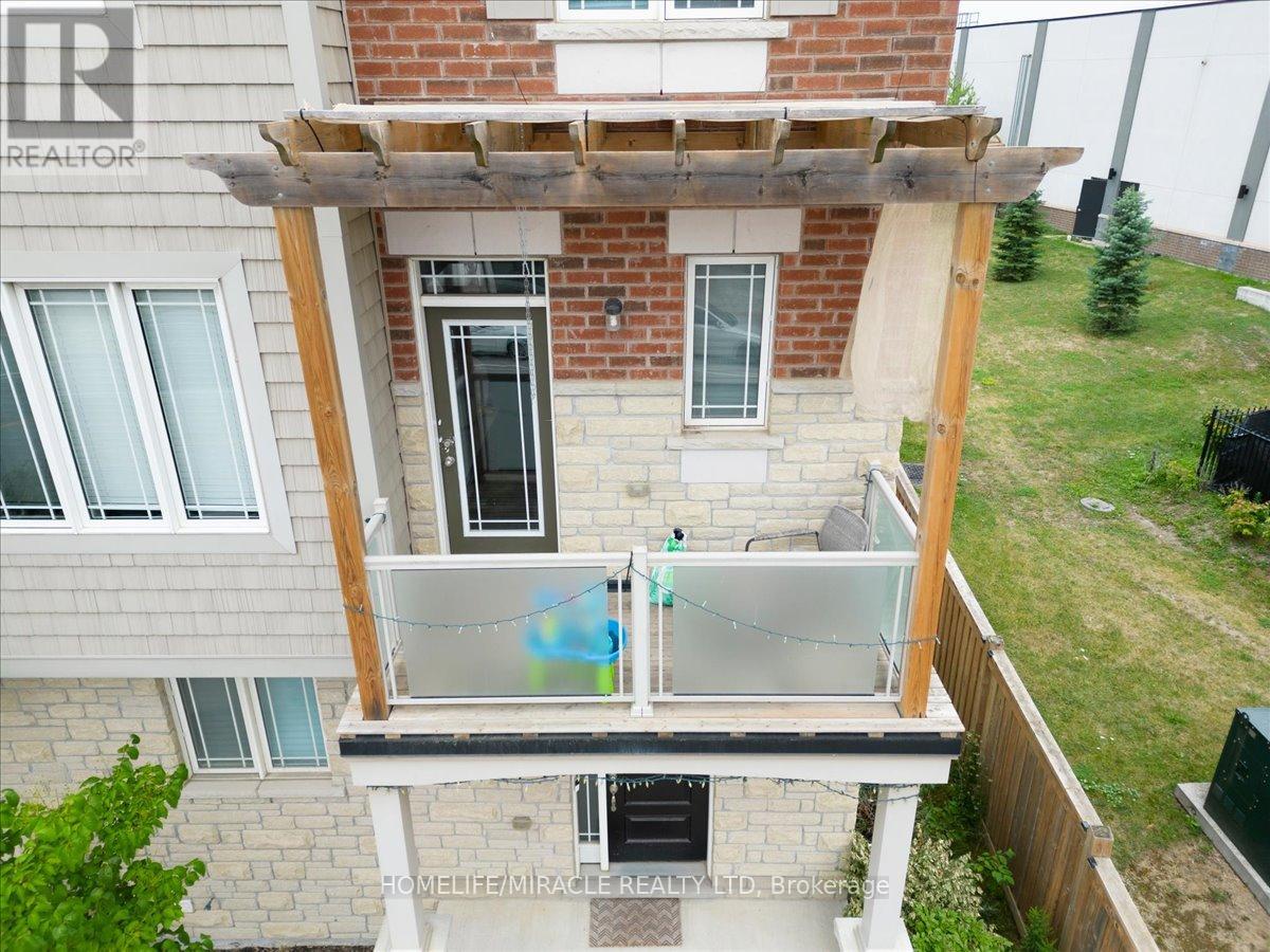 402 Dougall Avenue, Caledon, Ontario  L7C 2H1 - Photo 33 - W12435678