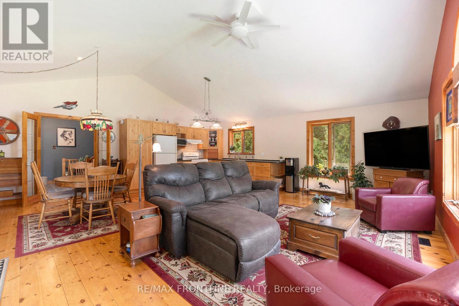 530 Miners Point Road, Tay Valley, Ontario  K7H 3C5 - Photo 18 - X12435687