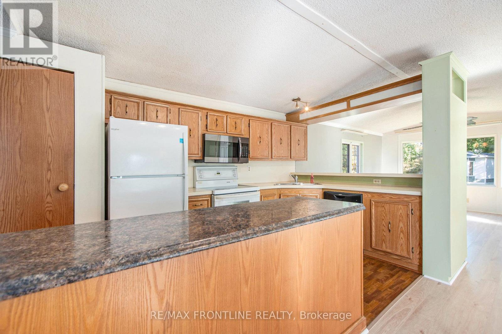 313 Acacia Road, Drummond/north Elmsley, Ontario  K7H 3C8 - Photo 5 - X12435721