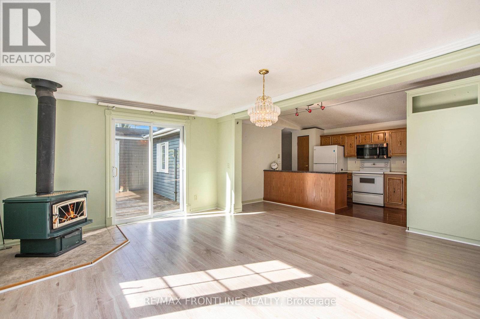 313 Acacia Road, Drummond/north Elmsley, Ontario  K7H 3C8 - Photo 6 - X12435721