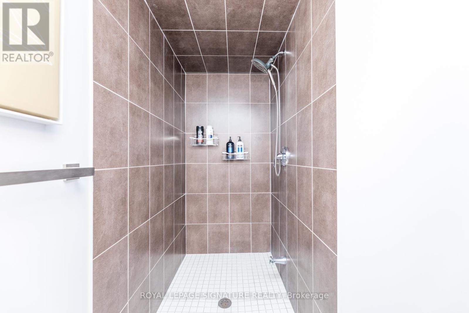 2201 - 1410 Dupont Street, Toronto, Ontario  M6H 0B6 - Photo 7 - W12435128