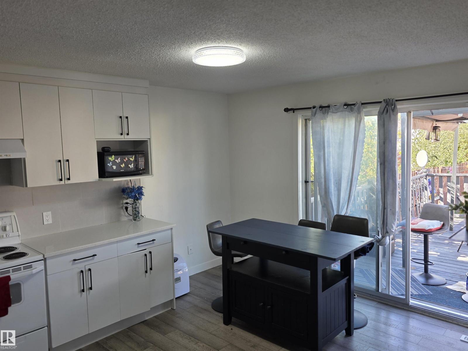 6340 34a Av Nw, Edmonton, Alberta  T6L 1E4 - Photo 8 - E4458781