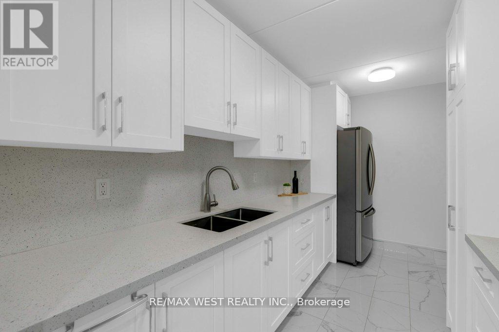 203 - 2 Glamorgan Avenue, Toronto, Ontario  M1P 2M8 - Photo 13 - E12435688