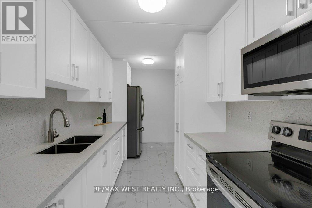 203 - 2 Glamorgan Avenue, Toronto, Ontario  M1P 2M8 - Photo 16 - E12435688
