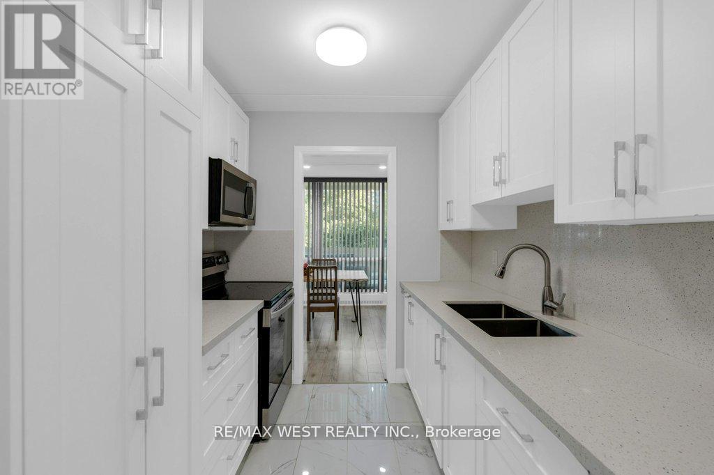 203 - 2 Glamorgan Avenue, Toronto, Ontario  M1P 2M8 - Photo 17 - E12435688