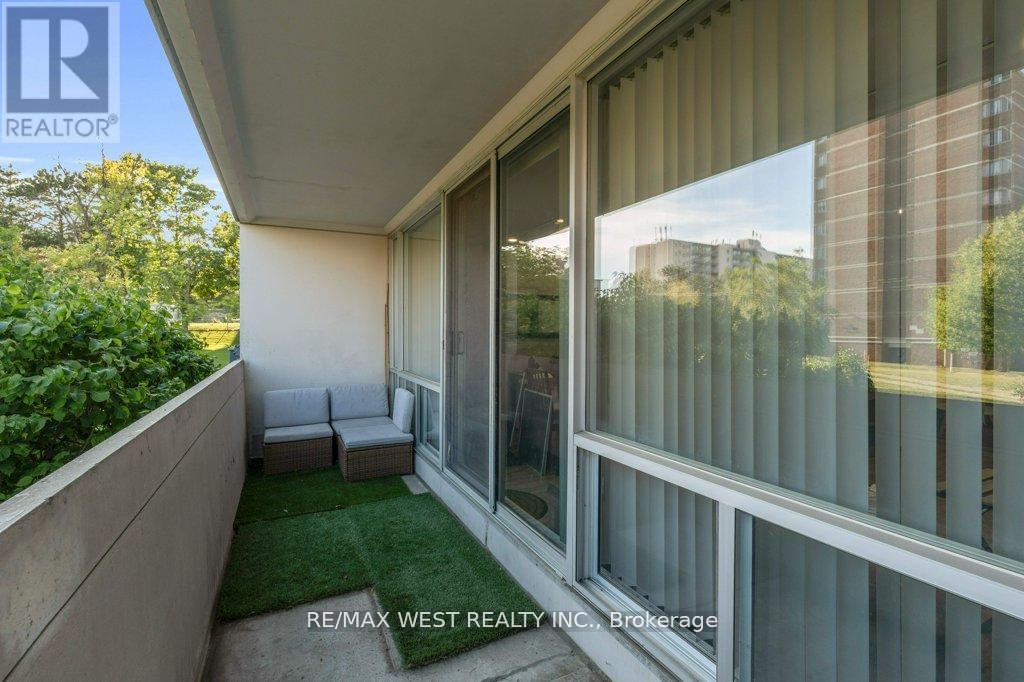 203 - 2 Glamorgan Avenue, Toronto, Ontario  M1P 2M8 - Photo 23 - E12435688