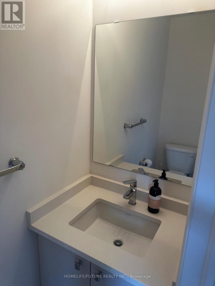 25 Delano Way, Newmarket, Ontario  L3X 0L4 - Photo 3 - N12435710