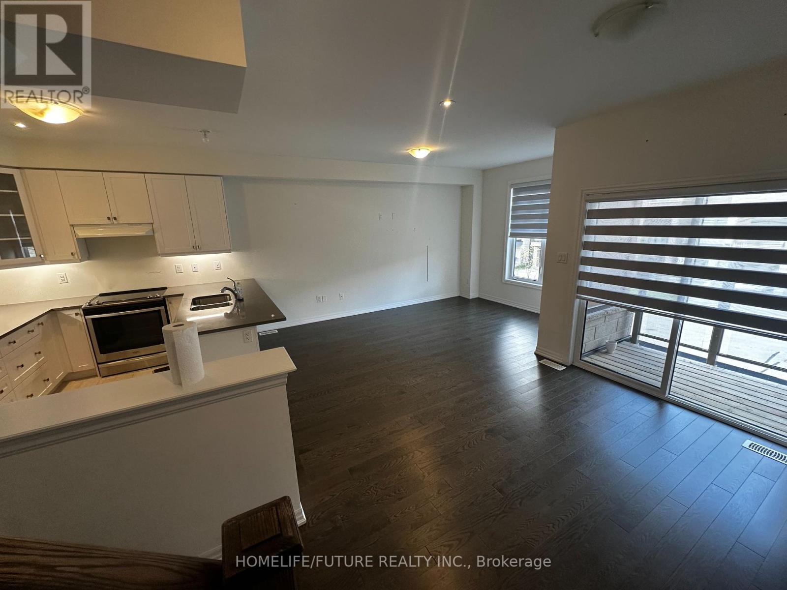 25 Delano Way, Newmarket, Ontario  L3X 0L4 - Photo 7 - N12435710