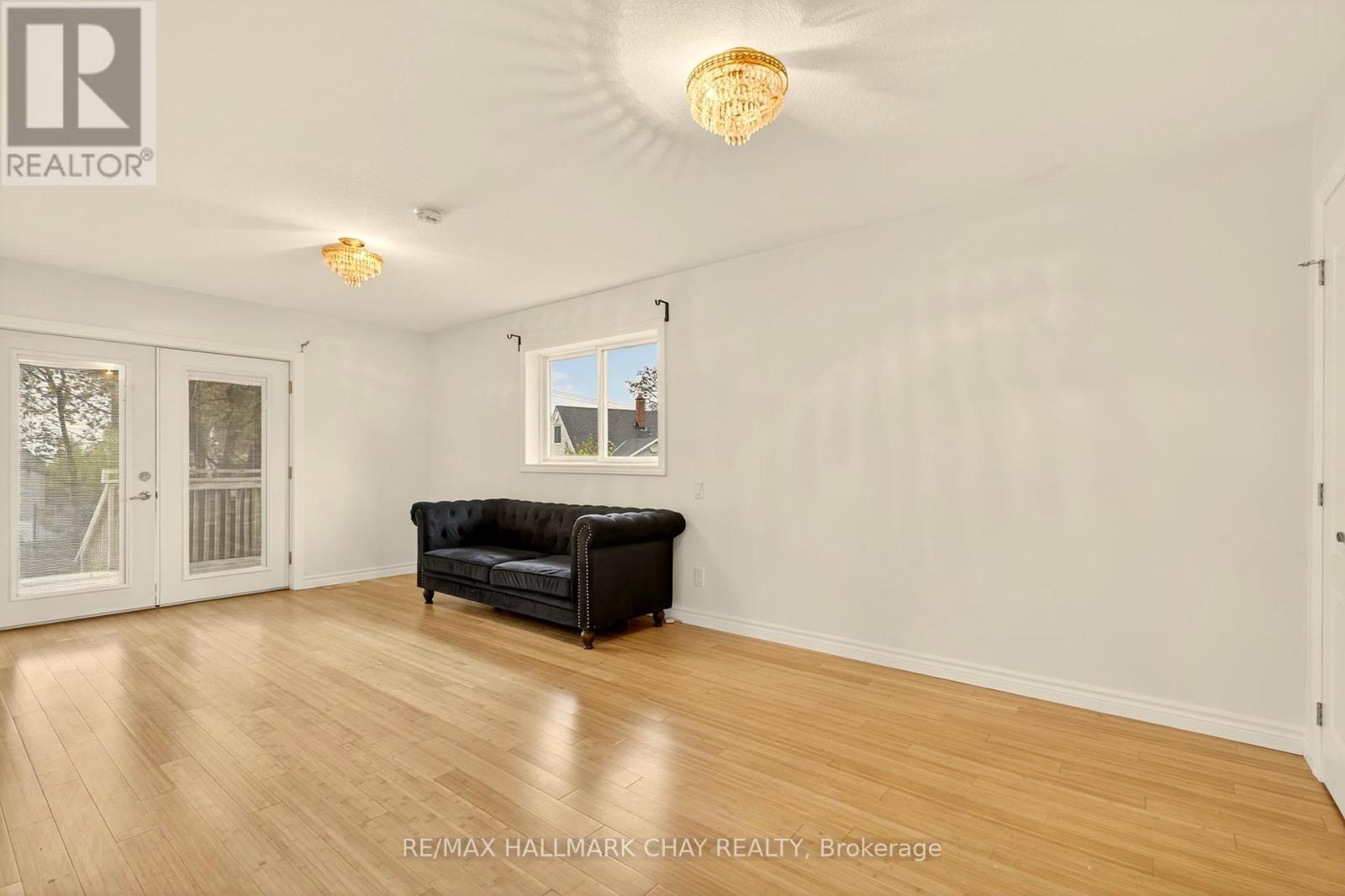 29 Oakley Park Square, Barrie, Ontario  L4M 2K2 - Photo 22 - S12435703