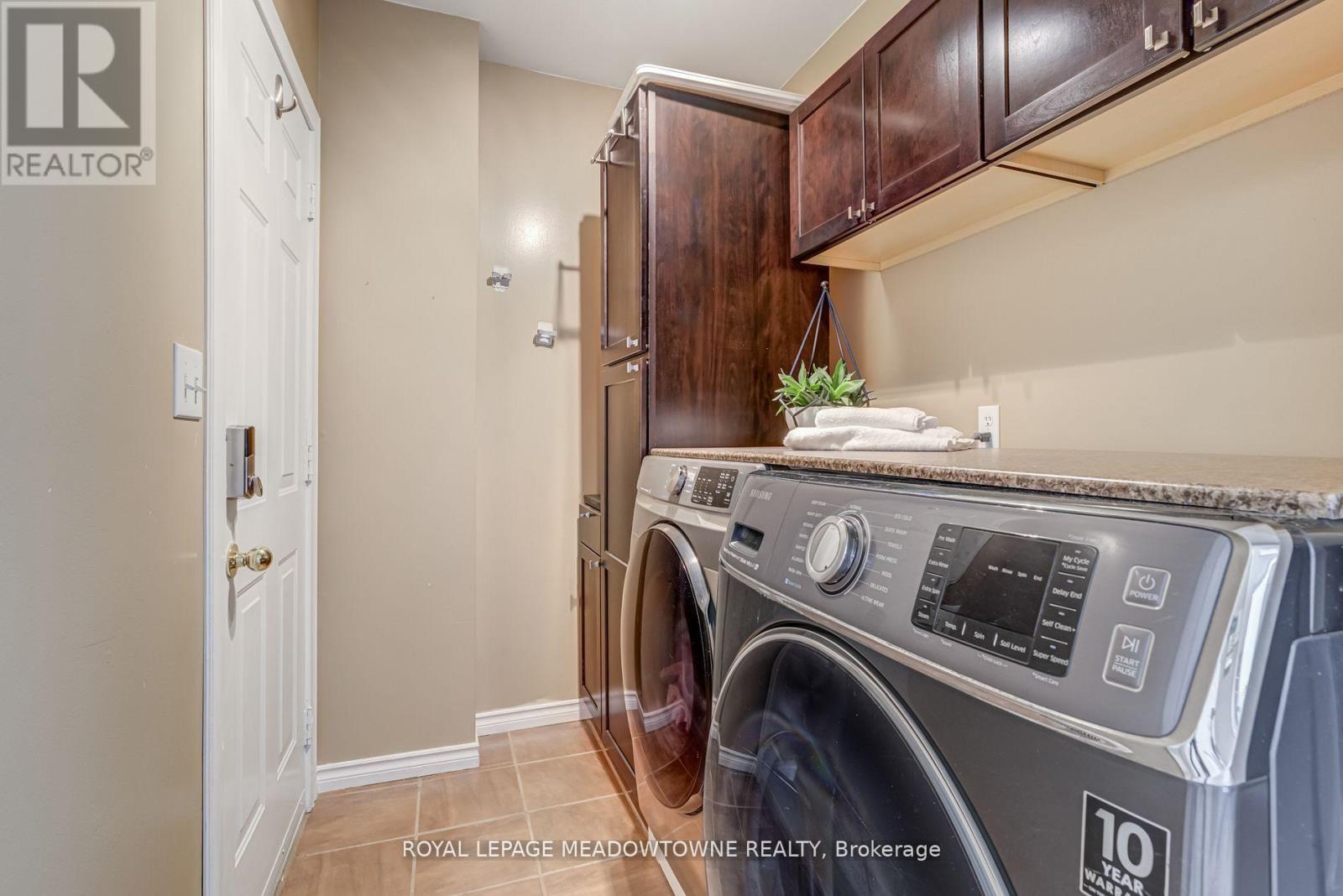 3339 Cactus Gate, Mississauga, Ontario  L5N 8A5 - Photo 20 - W12435684