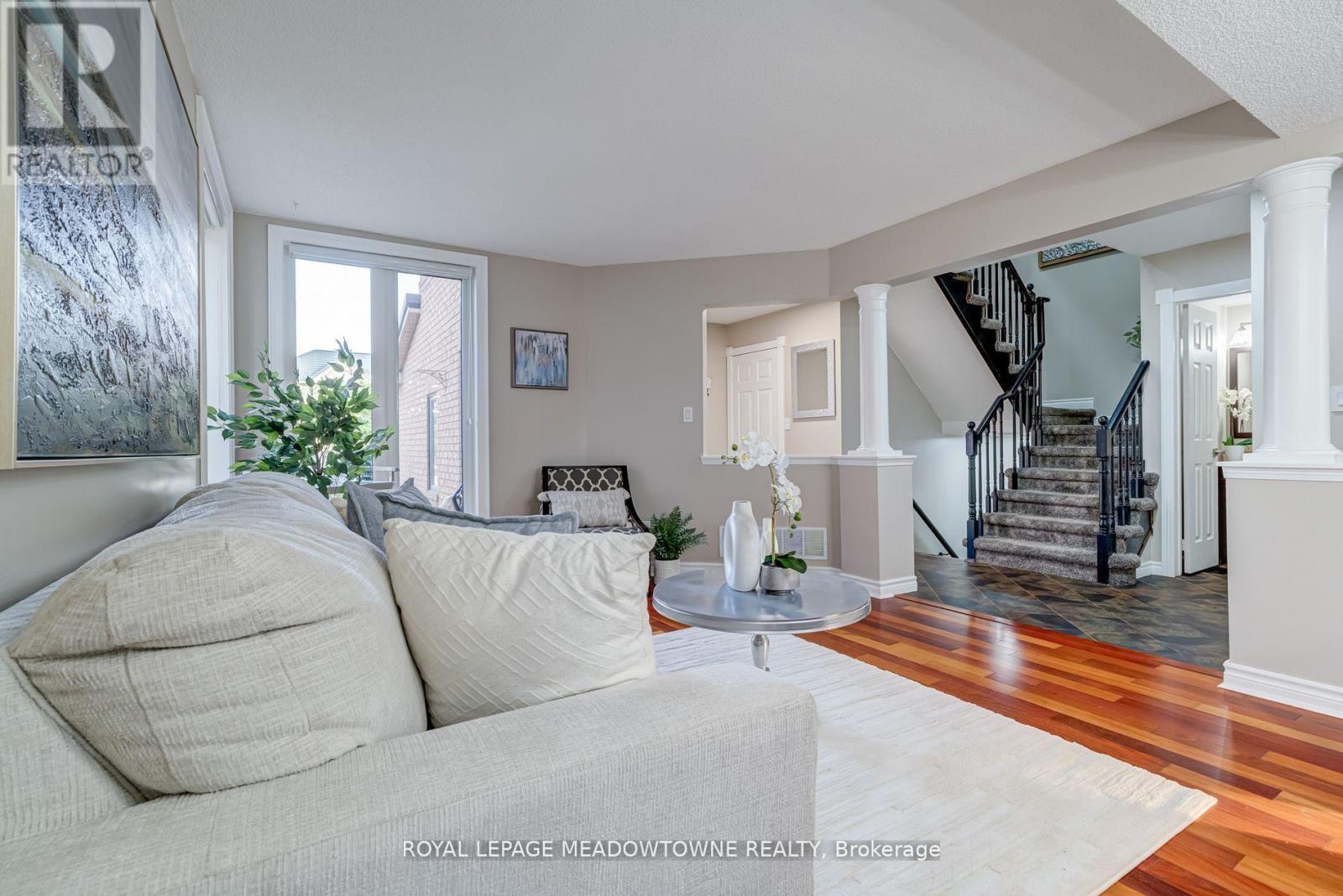 3339 Cactus Gate, Mississauga, Ontario  L5N 8A5 - Photo 6 - W12435684