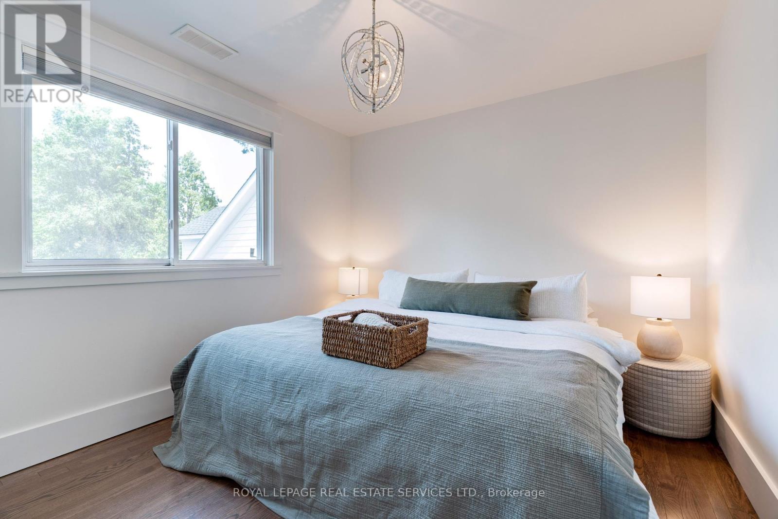 41 Fairwood Place E, Burlington, Ontario  L7T 2B7 - Photo 25 - W12435690