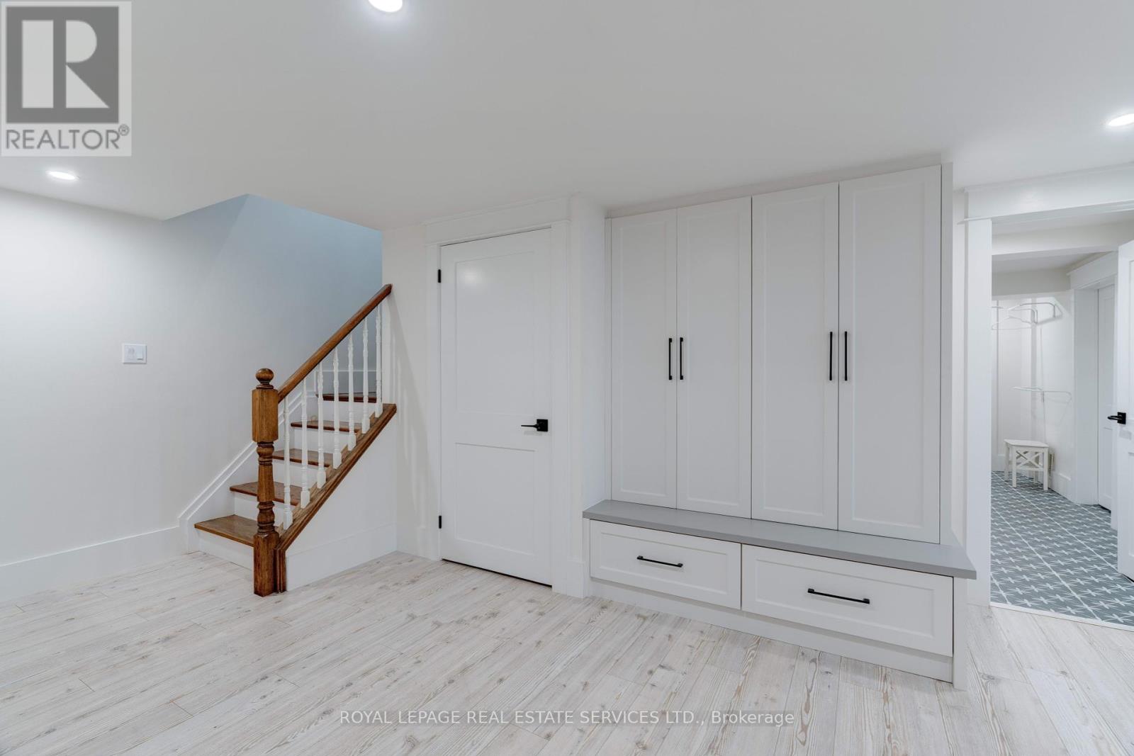 41 Fairwood Place E, Burlington, Ontario  L7T 2B7 - Photo 35 - W12435690