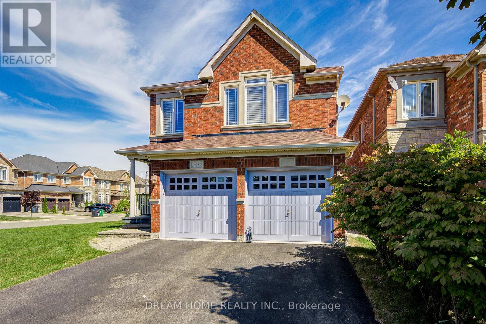 3519 Trilogy Trail, Mississauga, Ontario  L5M 7Y1 - Photo 1 - W12435692