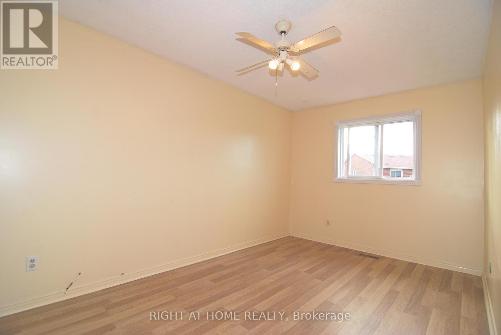 158 Toba Crescent, Brampton, Ontario  L6Z 4R9 - Photo 12 - W12435707