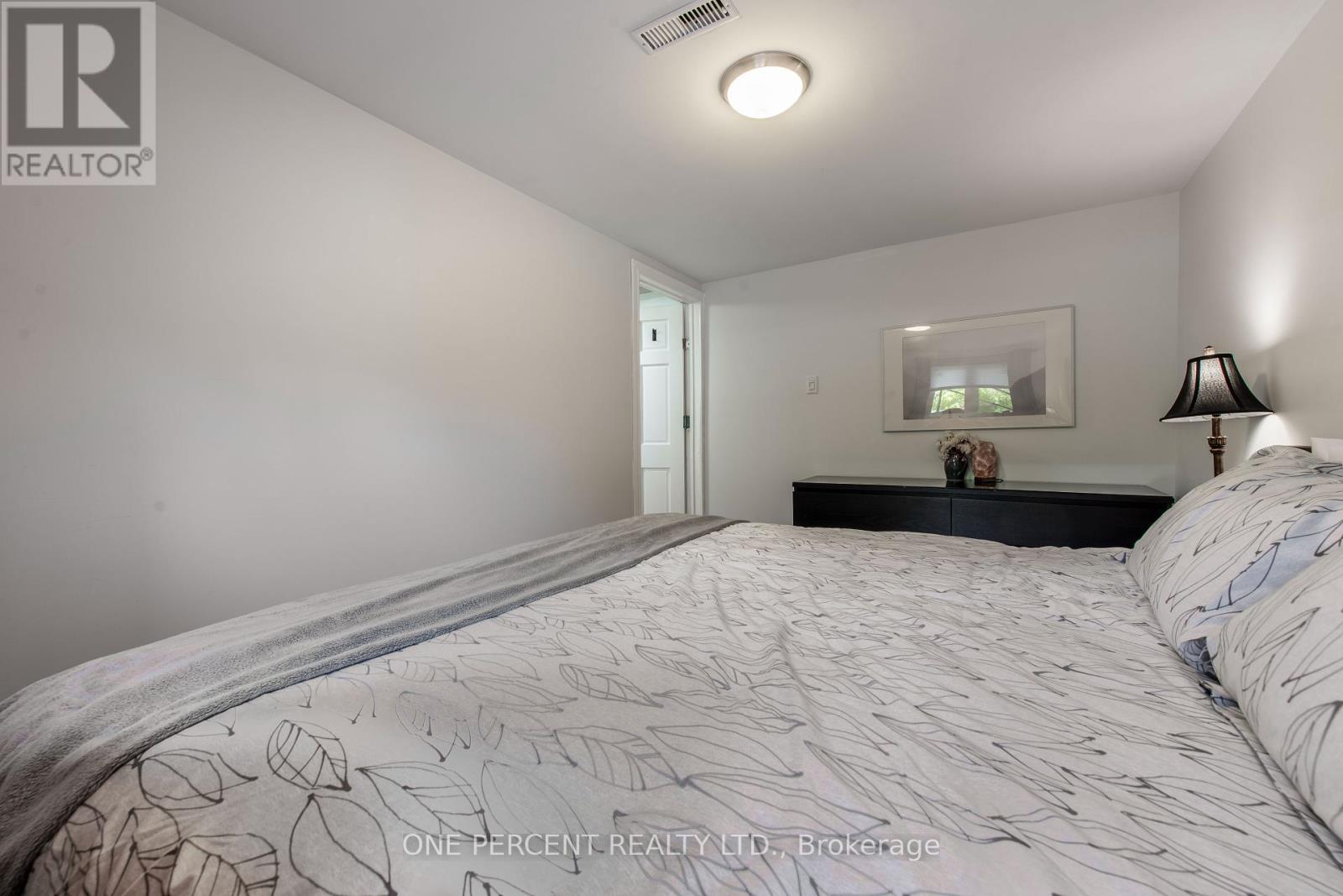 46 Bythia Street, Orangeville, Ontario  L9W 2S3 - Photo 26 - W12435712